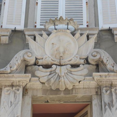 Palazzo Brigido Hotel ตรีเอสเต ภายนอก รูปภาพ