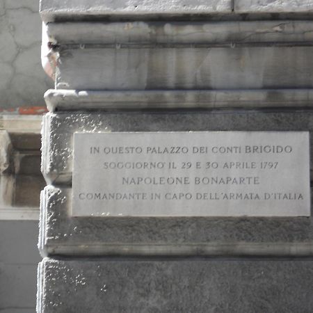 Palazzo Brigido Hotel ตรีเอสเต ภายนอก รูปภาพ