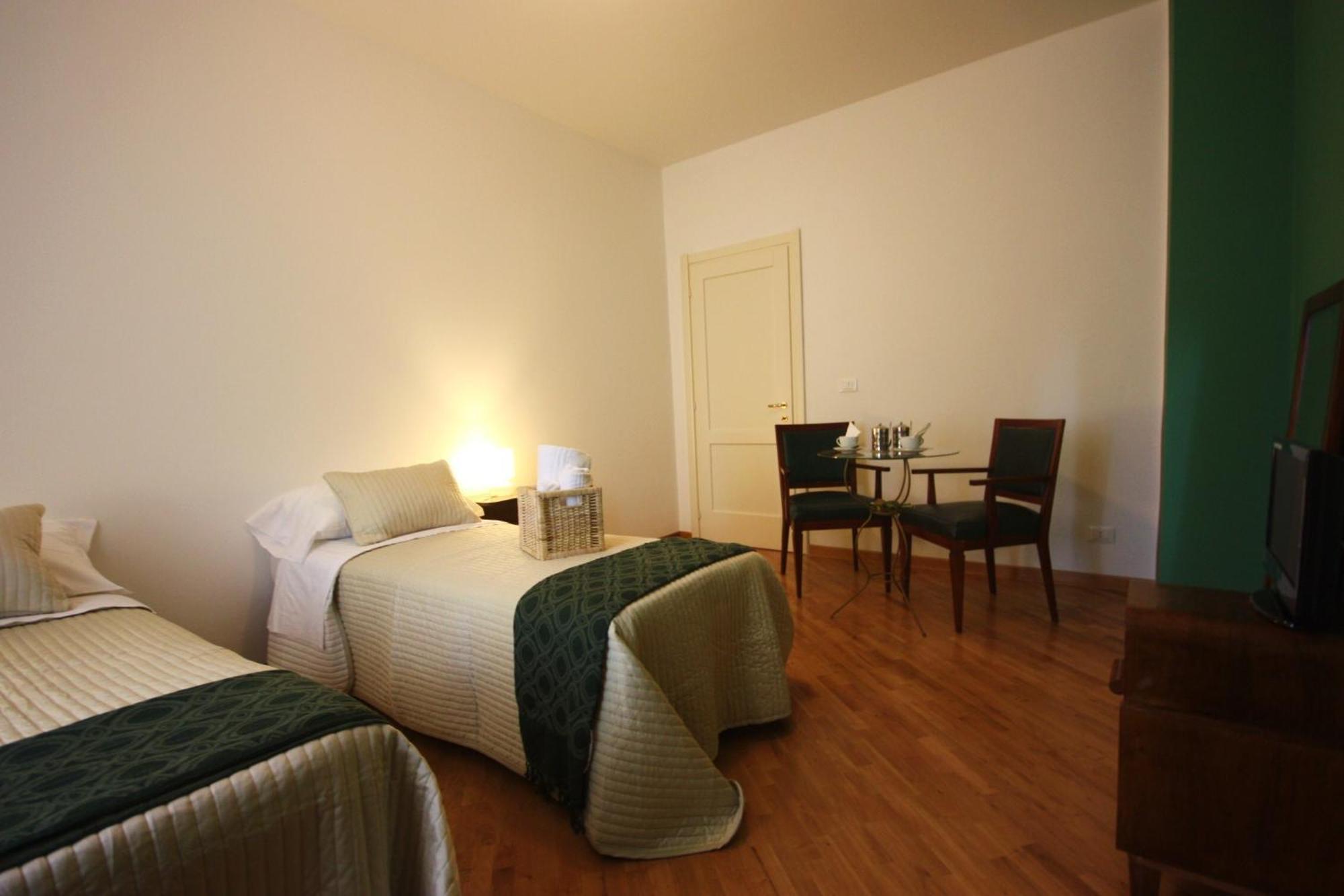 Palazzo Brigido Hotel ตรีเอสเต ภายนอก รูปภาพ